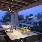 Borsa Secluded Retreat With Sea Views Gym Vila *