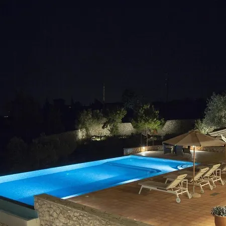 Villa Borsa Secluded Retreat With Sea Views Gym *