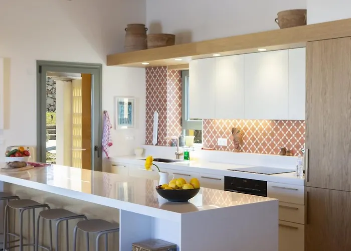 Villa Borsa Secluded Retreat With Sea Views Gym Lefkáda