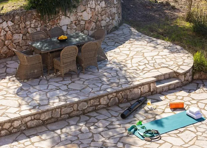 Villa Borsa Secluded Retreat With Sea Views Gym *